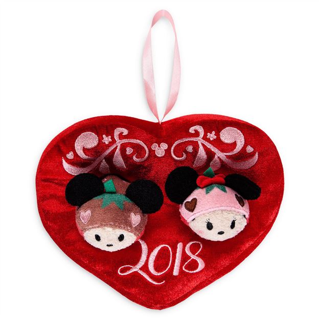 Happy Tsum Tsum Tuesday! Disney Store officially released the Valentines 2018 Set!